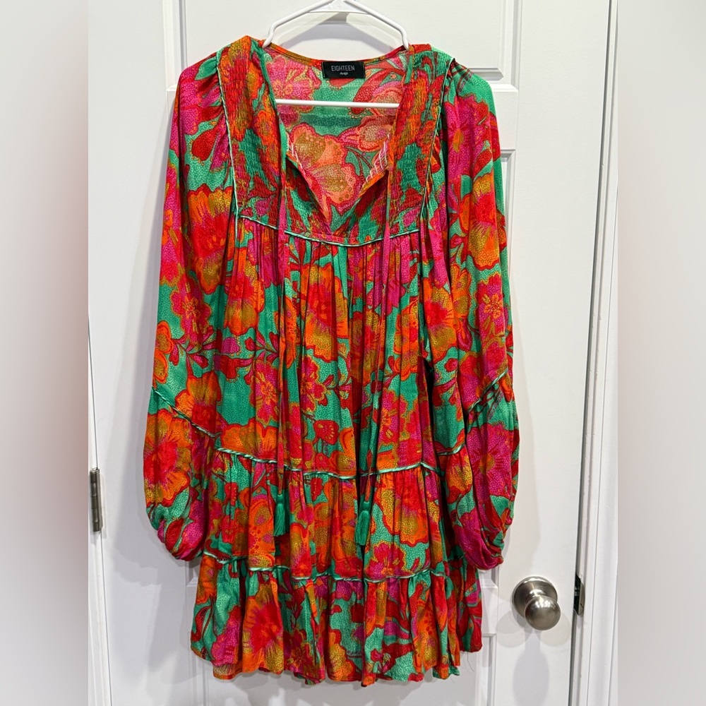 Boutique Eighteen Muse Long Sleeve Bright Floral Mini Tent Dress Small